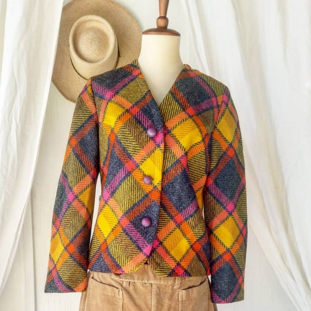 Vintage Plaid Blazer!✌🏾